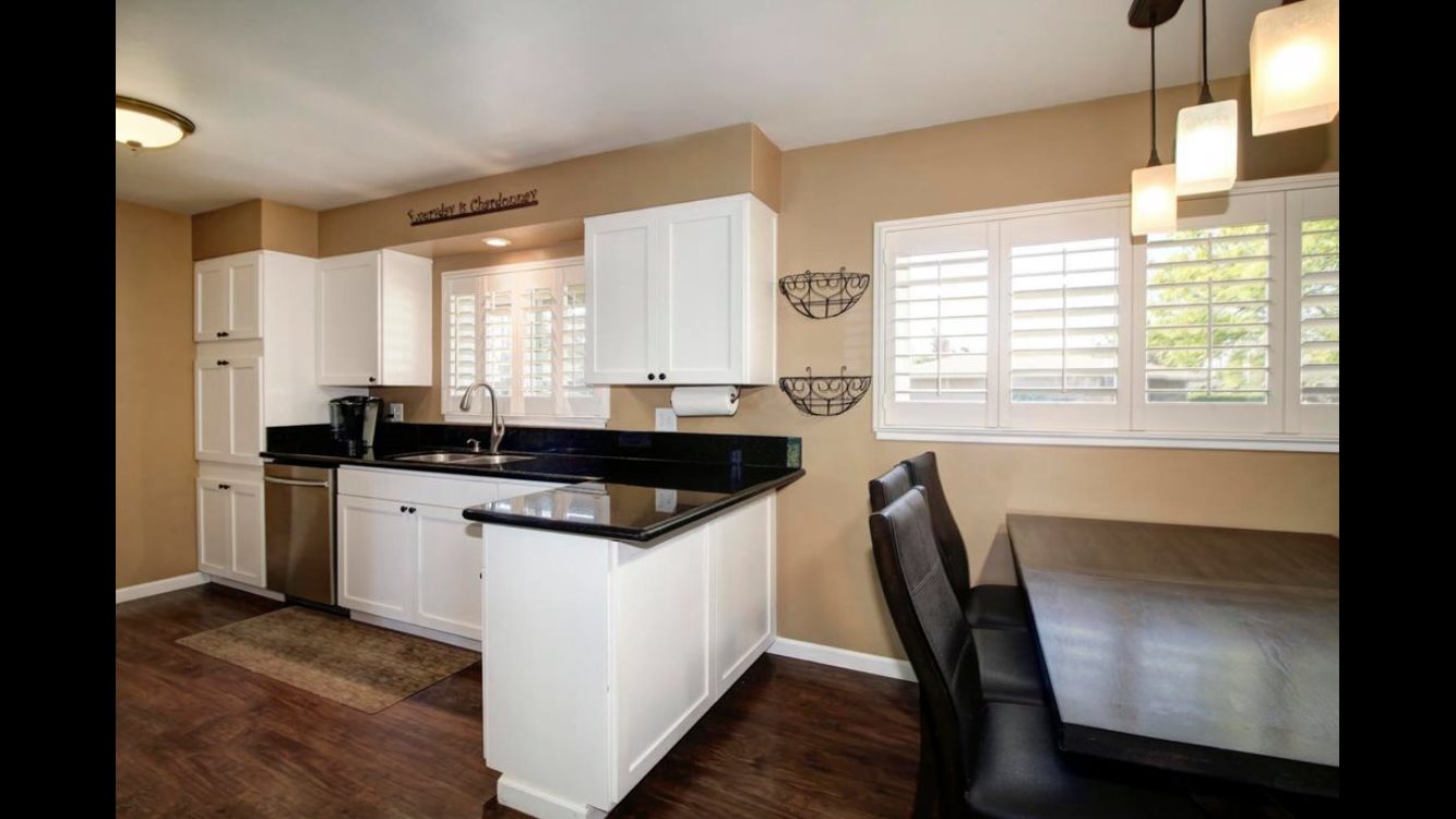 Layout before a kitchen remodel