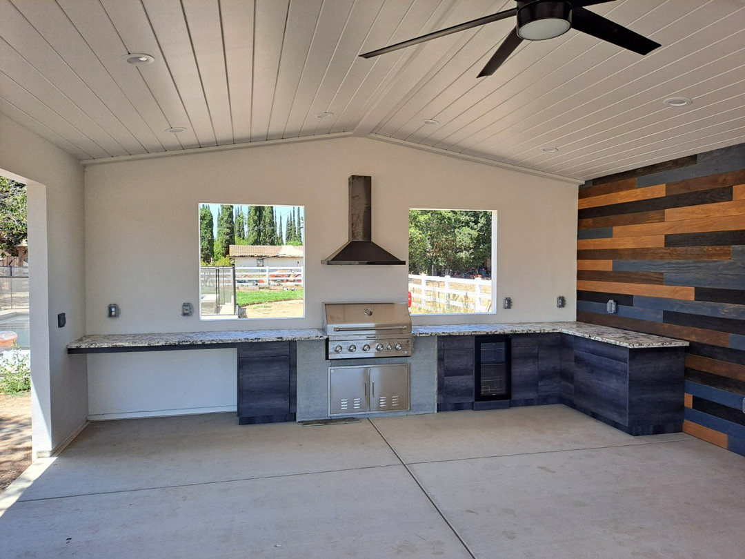 Outdoor kitchen remodel